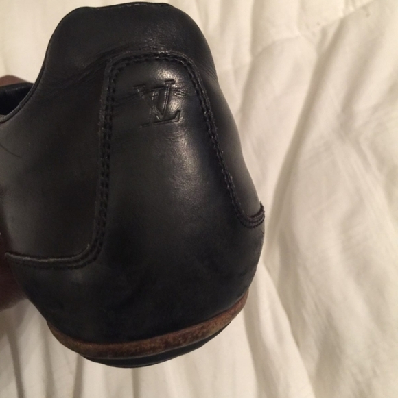 Louis Vuitton Black Leather Men\'s Sneakers UK 6 US 7 on the chart